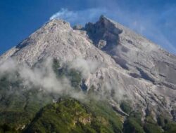 Kubah Lava Gunung Merapi Mencapai 3 Juta Meter Kubik