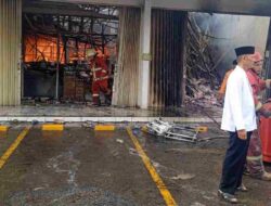 Minimarket Samping SPBU di Pangandaran Terbakar
