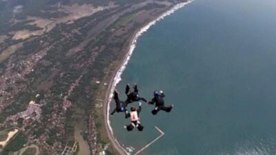 Formation Skydiving, Tim Terjun Payung asal Pangandaran Optimis Raih Medali Emas