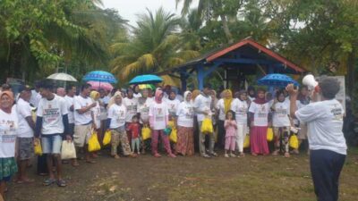 Dukung Prabowo dan Iwan Bule, Pengusaha asal Tasikmalaya Ini Bagikan Belasan Ribu Sembako di Pangandaran