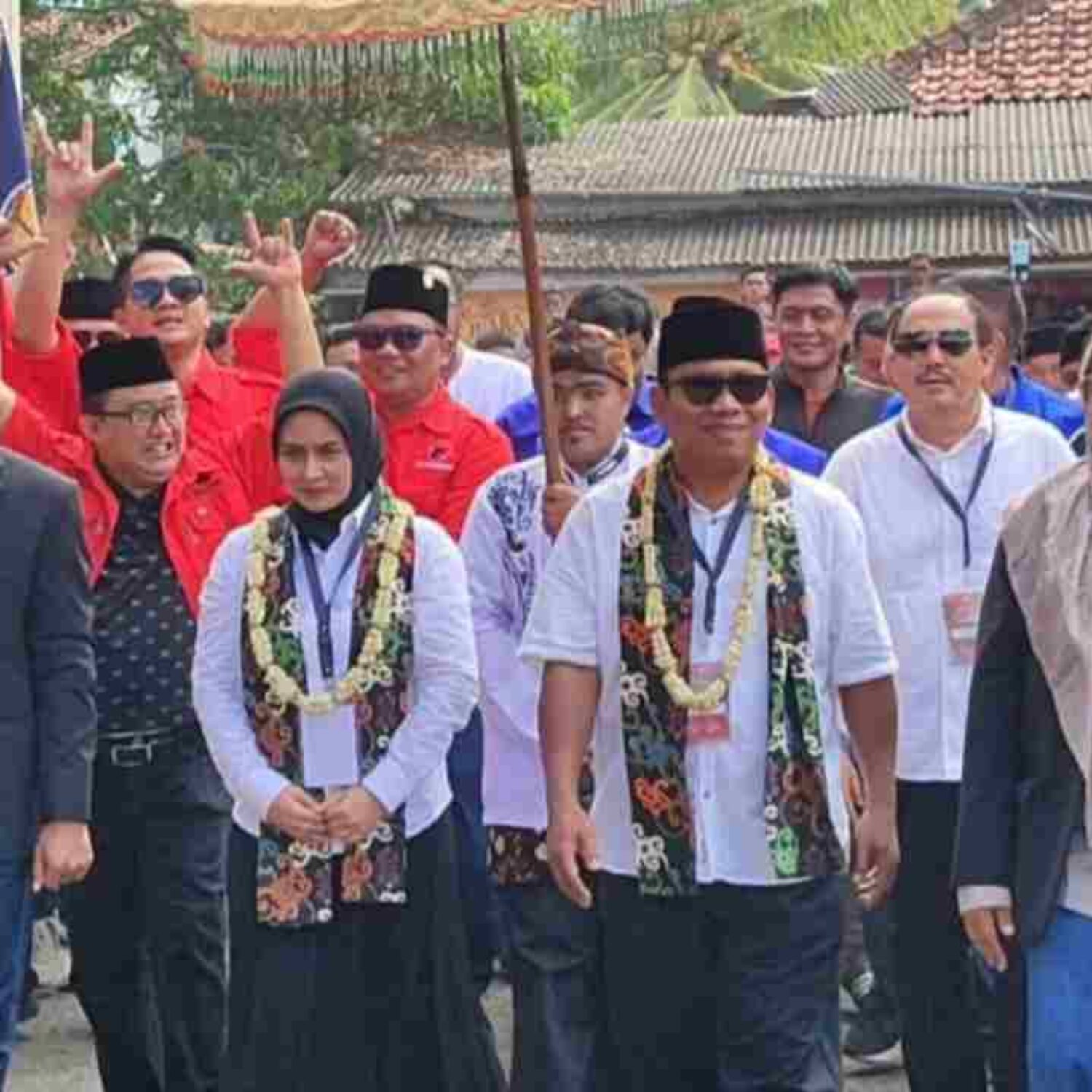 Cakra Khan Antar Pendaftaran Citra-Ino ke KPU Pangandaran